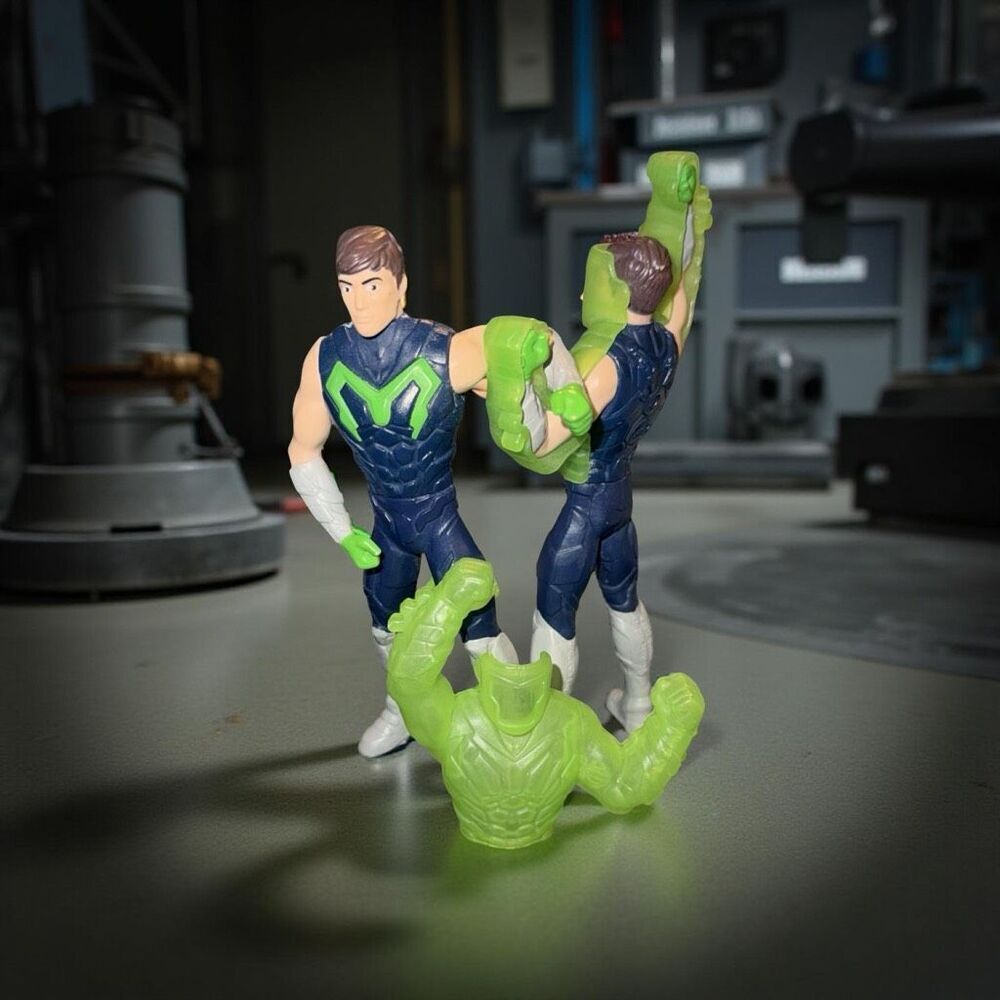 2017 Burger King Kid's Meal Max Steel Action Figure & 5” X2 Non Articulated A56